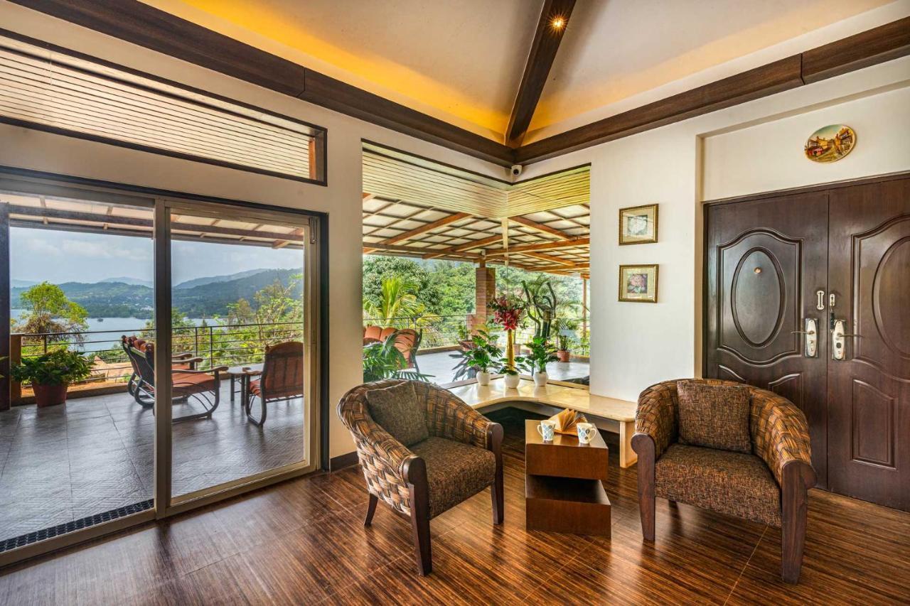 Ekam Lake House By Stayvista With Mountain & Lake Views, Outdoor Jacuzzi, Sauna, Modern Amenities & Kitchen Garden Pune Esterno foto